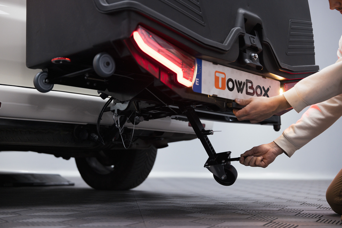 Towbox Camper Alpha zwart (kort) - bagagedrager voor montage op de trekhaak