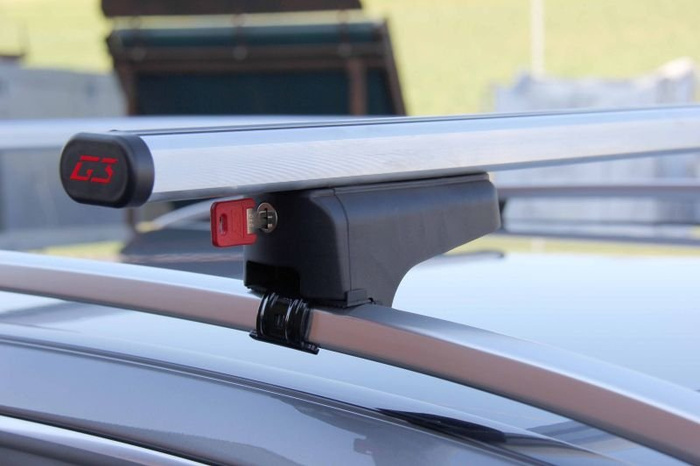 Barres de toit universelles G3 CL 60.130 pour rails en aluminium traditionnels et intégrés